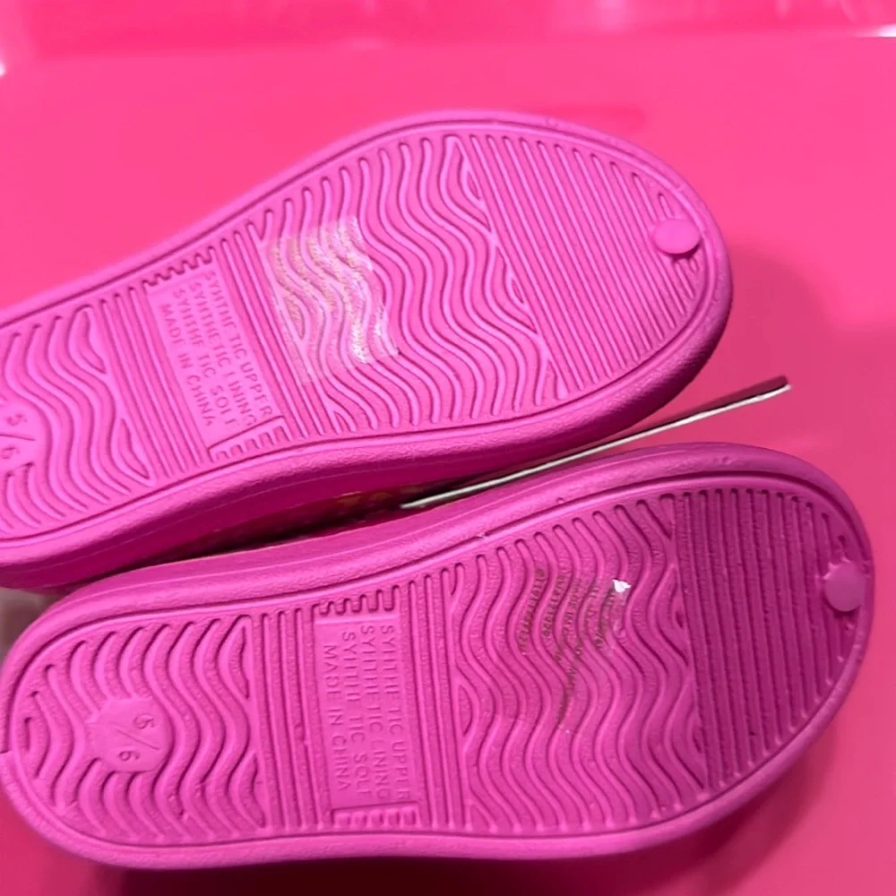 BEBE GIRLS TODDLER FUSCHIA & YELLOW TIE DYE WATER SHOES: NWT: SZ 5/6